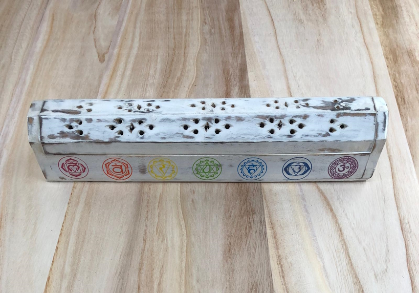 Incensario chakras cajita blanca